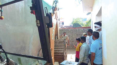 नालों पर बनाए मकान तोडऩे मालिकों को नोटिस नालों पर बनाए मकान तोडऩे मालिकों को नोटिस