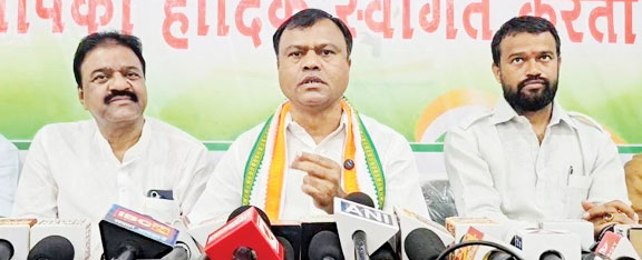 बस्तर के संसाधनों के बंदरबांट के खिलाफ कांग्रेस निकालेगी पदयात्रा-दीपक बैज