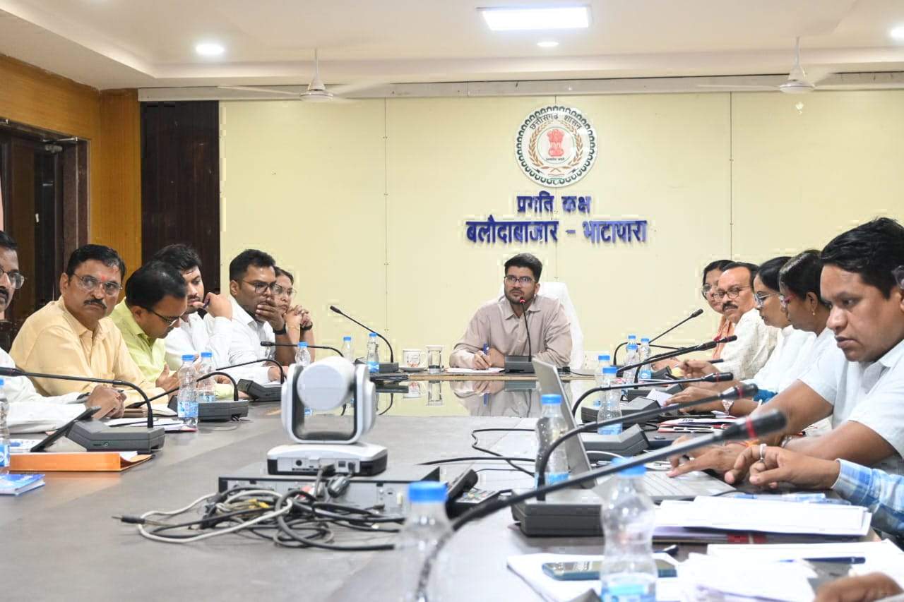 15 से शुरू होगा धरती आबा अभियान, आदिवासी क्षेत्रों में पहुंचाई जाएंगी सभी सरकारी योजनाएं