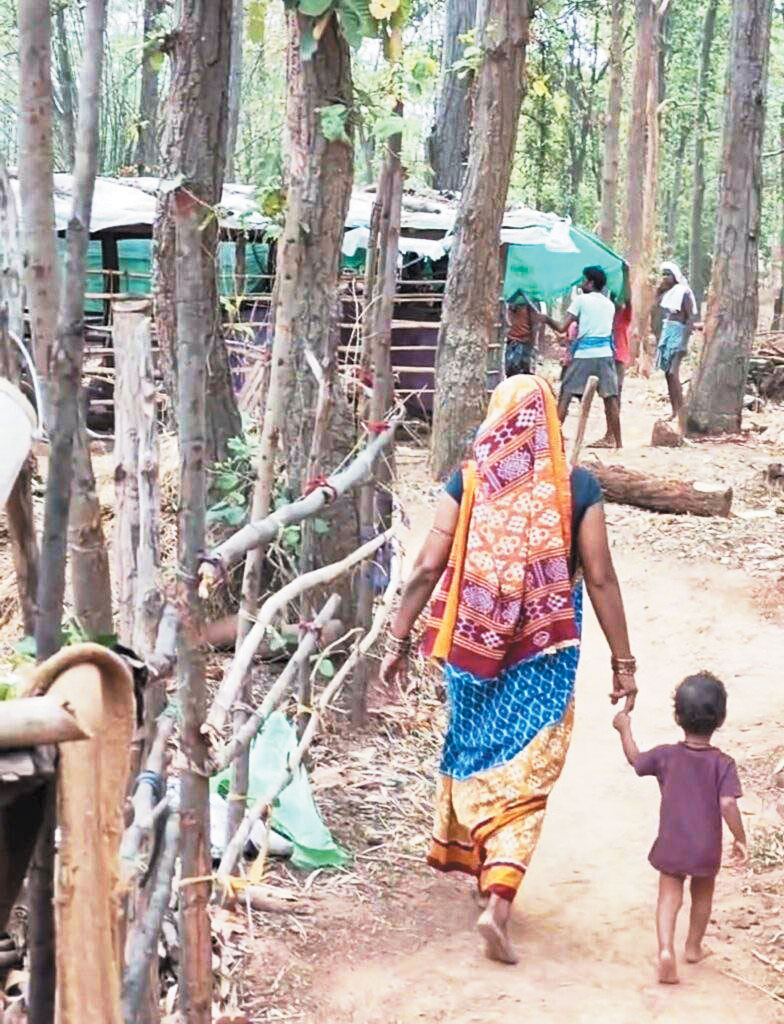 पंचायत ने परिवार को किया बहिष्कृत