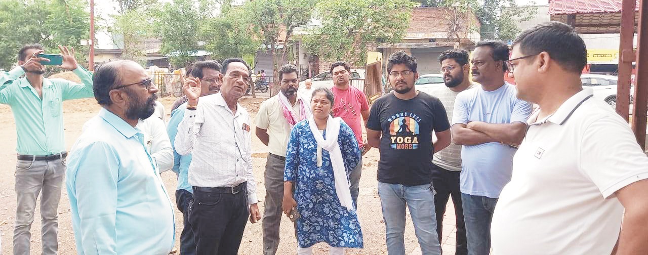 लोहा चोरों को नौकरी मिलेगी, चोरी करना छोड़ दें