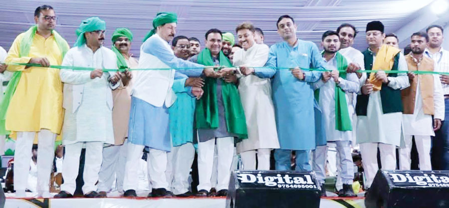 तकिया मजार शरीफ की करामात दूर-दूर तक फैली है, यहां से कोई भी खाली हाथ नहीं जाता-सलीम राज