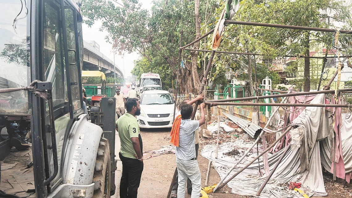 फ्लाई ओवर के नीचे गंदगी पर लगेगा जुर्माना