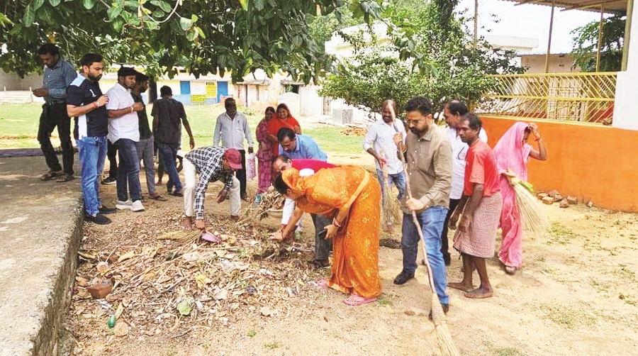 रानी अहिल्याबाई होल्कर की 300वीं जयंती पर चलाया स्वच्छता अभियान