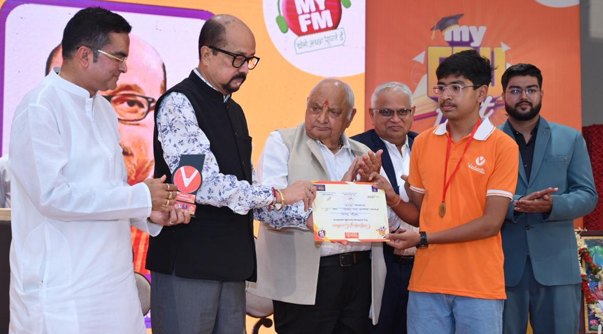 छत्तीसगढ़ की मिट्टी में प्रतिभा की कोई कमी नहीं - रामेन डेका छत्तीसगढ़ की मिट्टी में प्रतिभा की कोई कमी नहीं - रामेन डेका