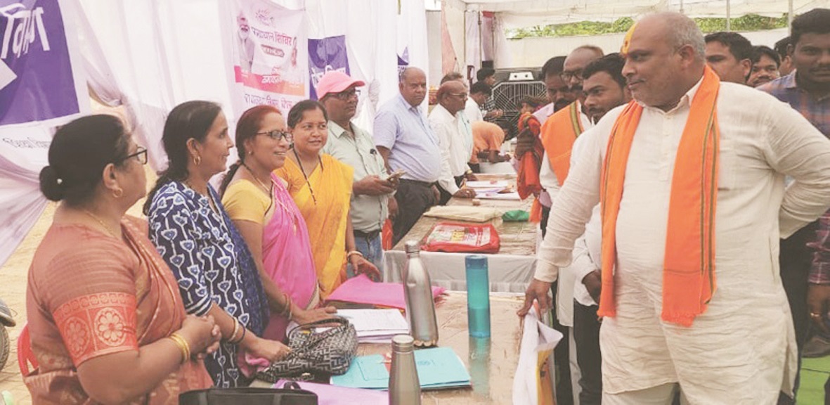 समाधान शिविर में गोदभराई, पोषण आहार किट वितरित