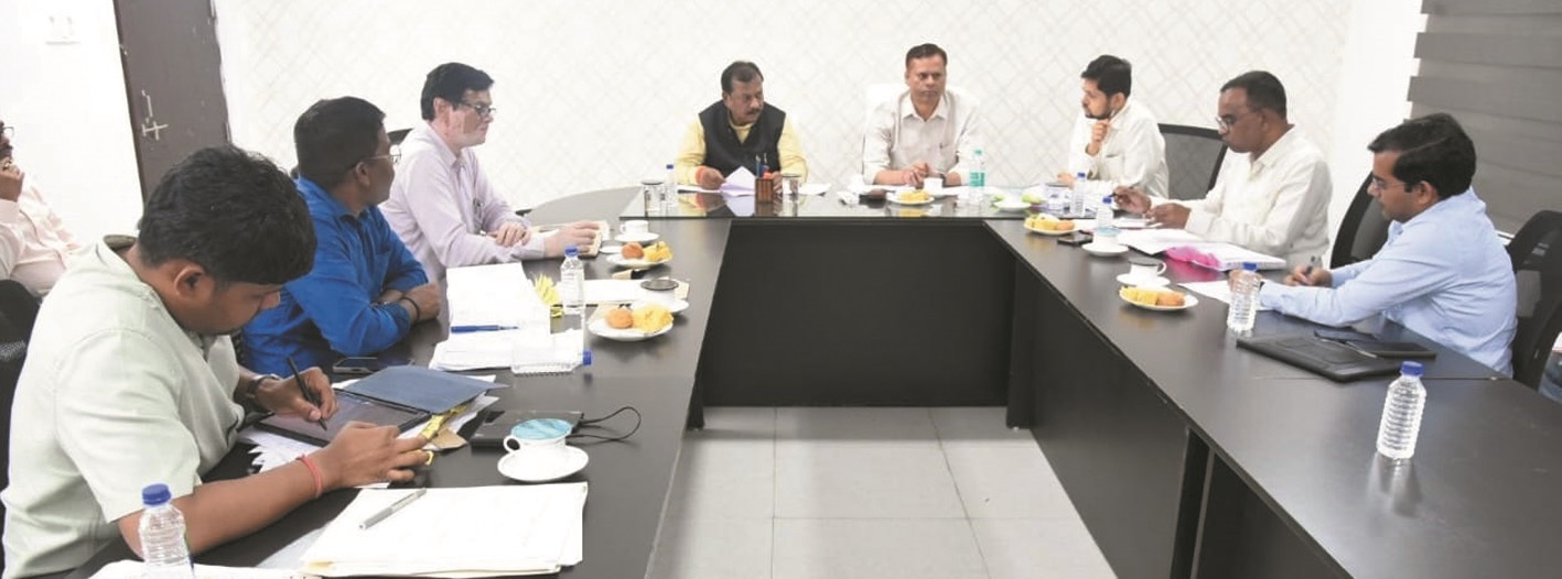 एनएचएआई व भारत माला की भू-अर्जन प्रकरणों का निपटारा करें अधिकारी-राठौर