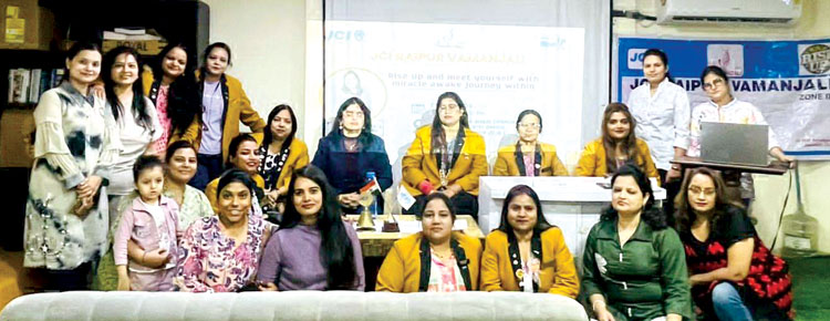 वामंजलि में ट्रेनरों ने आत्म मंथन पर अपने अनुभव साझा किए वामंजलि में ट्रेनरों ने आत्म मंथन पर अपने अनुभव साझा किए