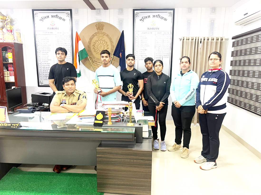 उभरते पॉवर लिफ्टिंग खिलाडिय़ों  का एसपी ने किया सम्मान