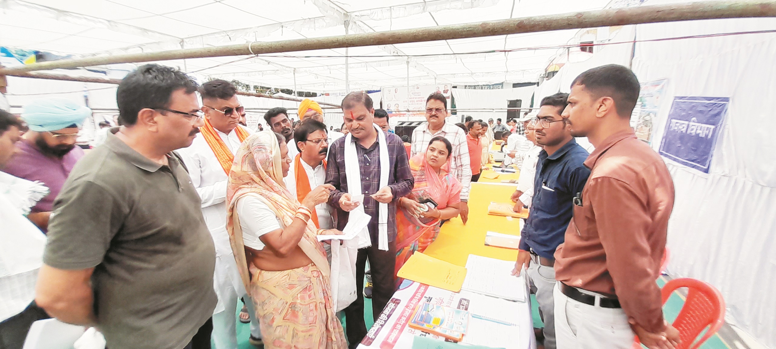 समाधान शिविर में महापौर ने हितग्राहियों को किया लाभान्वित