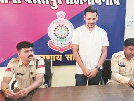 दूसरी चाबी से वाहन ले उड़ा आरोपी, गिरफ्तार