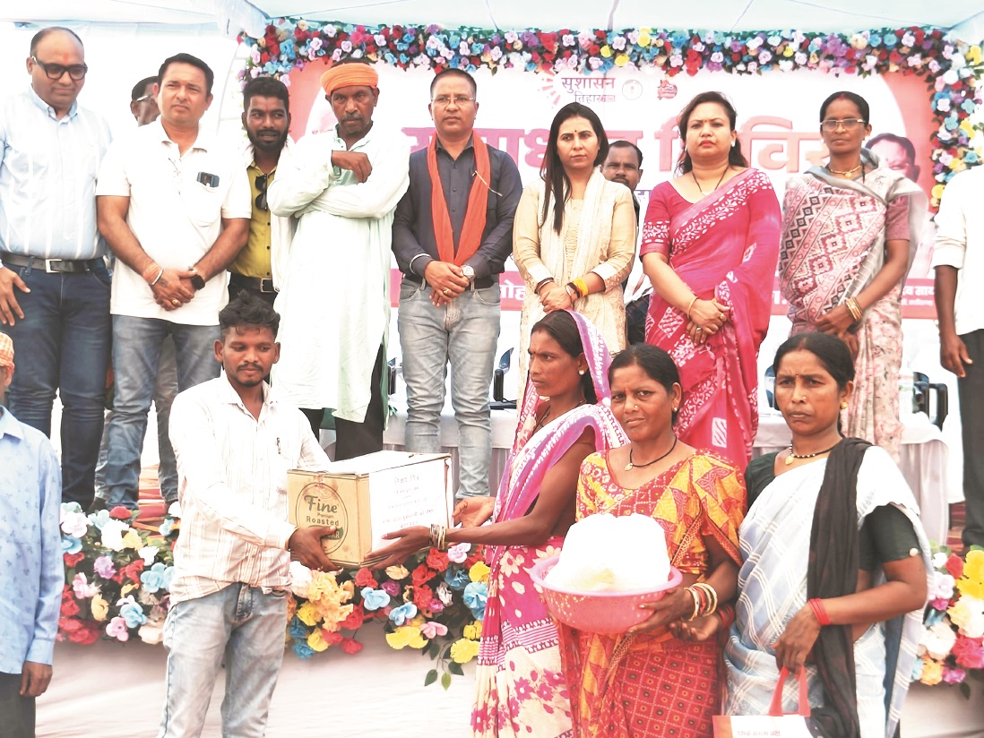 दिघवाड़ी कलस्टर में 1394 व पेंदाकोड़ो में 1340 आवेदनों का समाधान