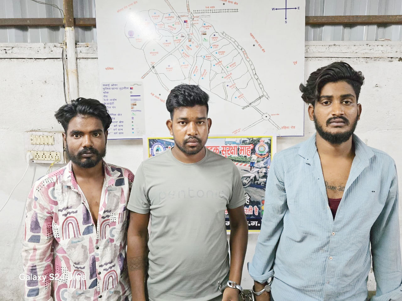 चेन लूट के चार आरोपी गिरफ्तार चेन लूट के चार आरोपी गिरफ्तार