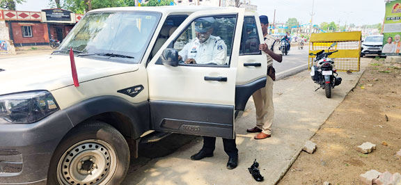  यातायात नियमों की अनदेखी, 14 हजार जुर्माना