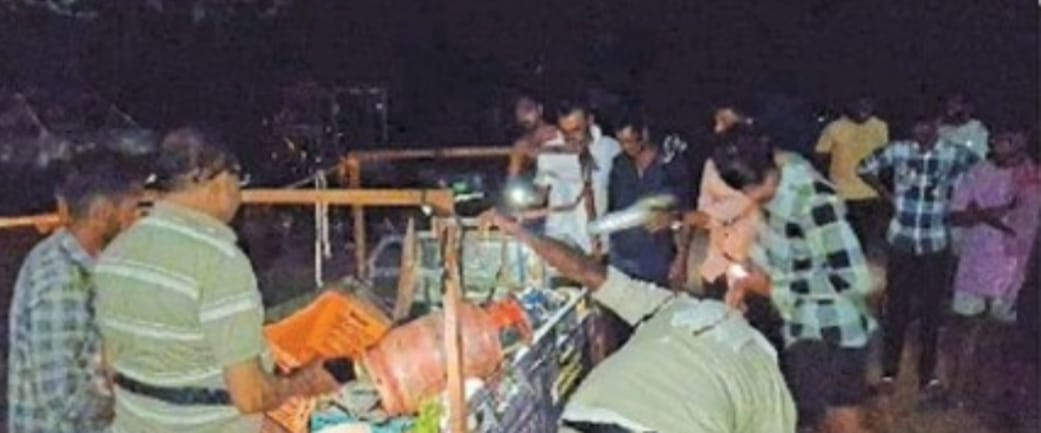 मालवाहक ने ई रिक्शा को मारी ठोकर, चालक की मौत मालवाहक ने ई रिक्शा को मारी ठोकर, चालक की मौत