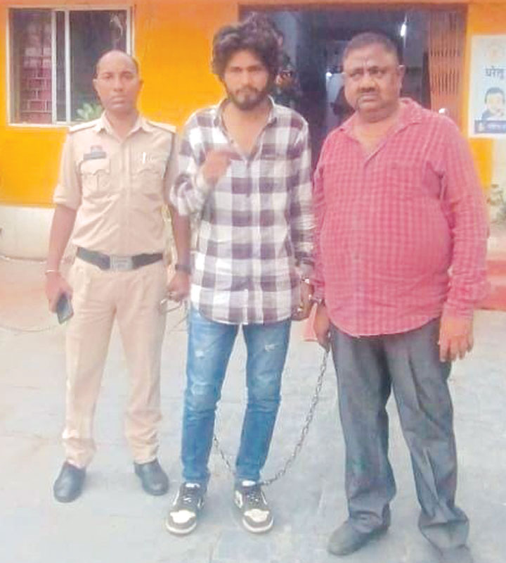 फर्जी डीडी से बैंक को करोड़ों ठगी करने वाले गिरफ्तार, दो वर्ष से फरार थे फर्जी डीडी से बैंक को करोड़ों ठगी करने वाले गिरफ्तार, दो वर्ष से फरार थे