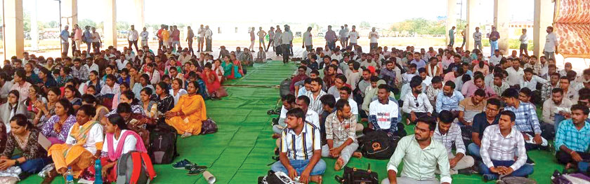 बीएड डीएड शिक्षक संघ का तूता में धरना बीएड डीएड शिक्षक संघ का तूता में धरना