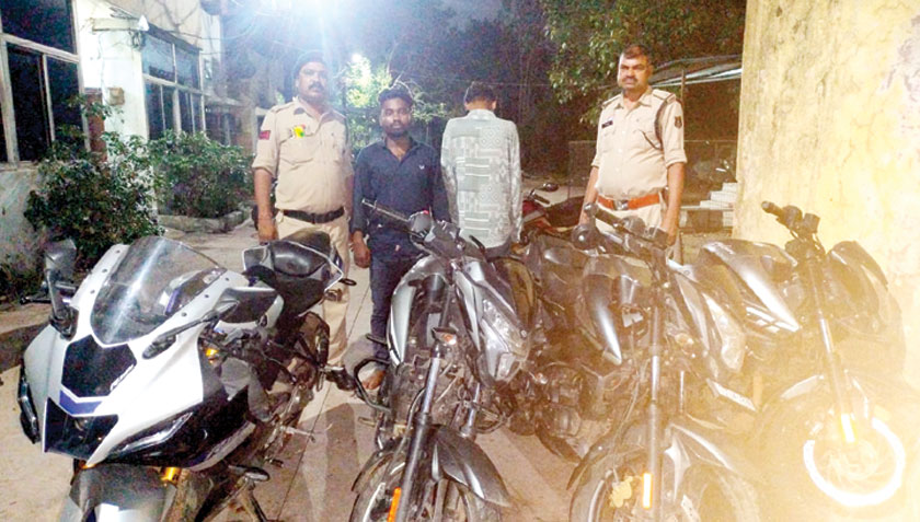 सीजी की बाइक ओडिशा में बेचने वाले दो गिरफ्तार सीजी की बाइक ओडिशा में बेचने वाले दो गिरफ्तार