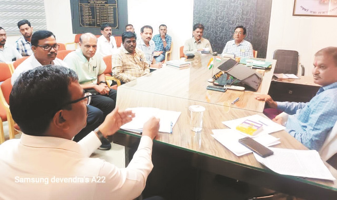 बार-बार विद्युत अवरोध पर व्यवस्था करें दुरूस्त