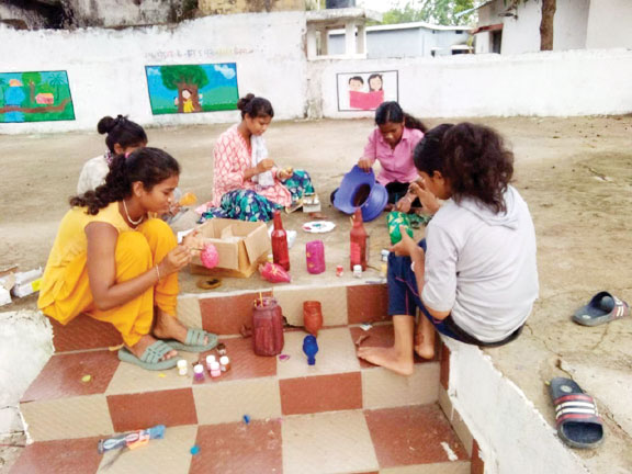  ग्रीष्मकालीन समर कैंप में कौशल प्रशिक्षण व भारतीय भाषा उत्सव आधारित कार्यक्रम