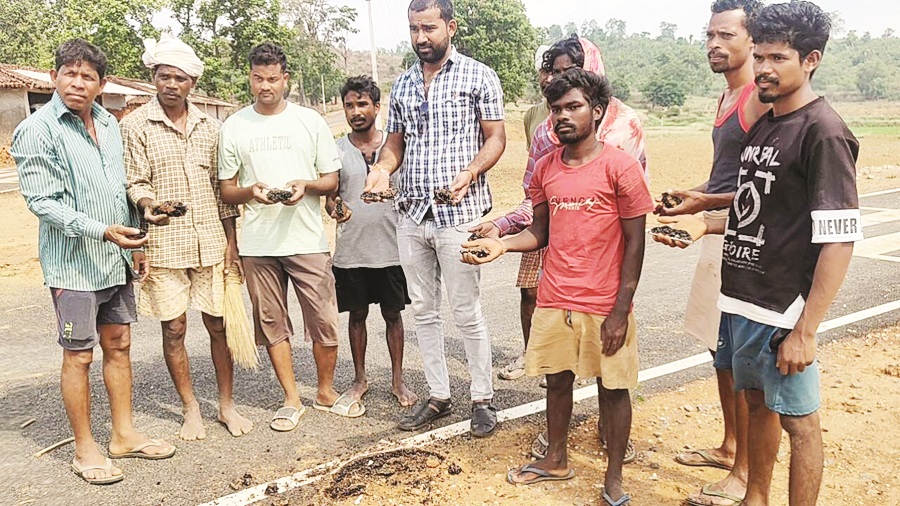 माहभर में सडक़ उखडऩे लगी