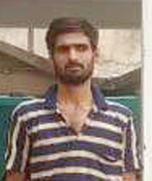 डेढ़ किलो गांजा के साथ तस्कर गिरफ्तार डेढ़ किलो गांजा के साथ तस्कर गिरफ्तार