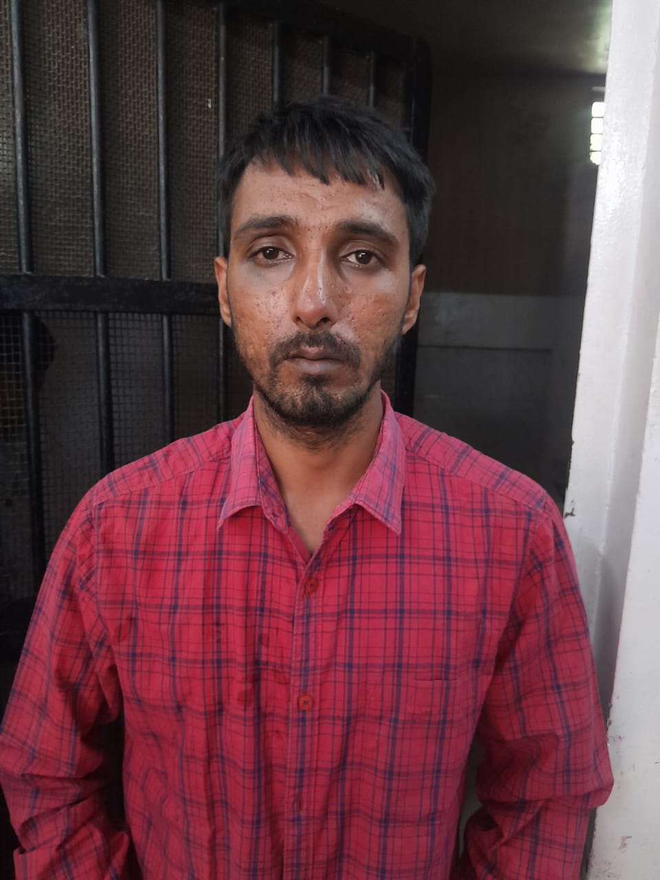 23 लाख से अधिक कीमत के एल्यूमिनियम सेक्शन लेकर फरार ड्राइवर गिरफ्तार 23 लाख से अधिक कीमत के एल्यूमिनियम सेक्शन लेकर फरार ड्राइवर गिरफ्तार