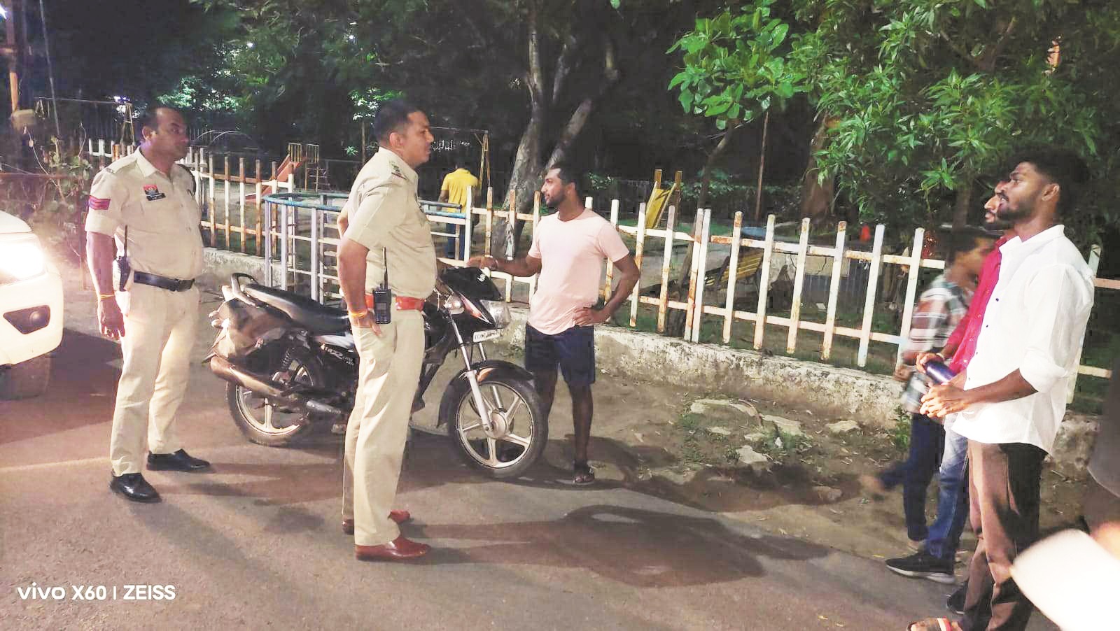 112 वाहन चालकों से वसूला 40 हजार