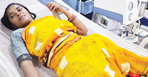 महिला को सांप ने काटा, भर्ती महिला को सांप ने काटा, भर्ती