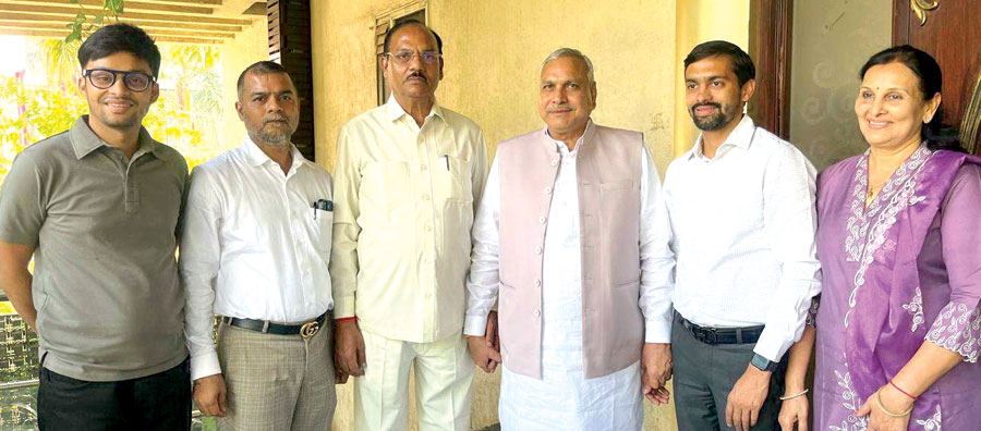 मुंदड़ा परिवार से मिले सौदान मुंदड़ा परिवार से मिले सौदान