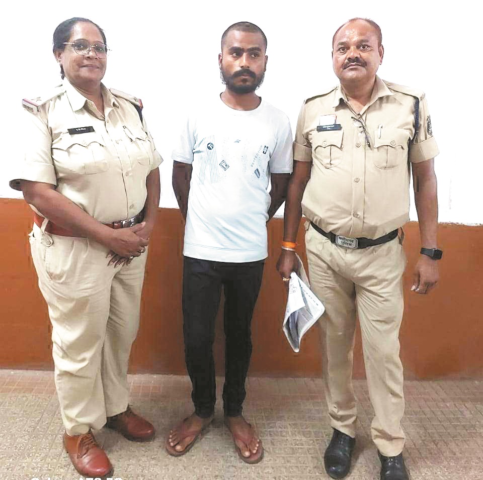 फरार मवेशी तस्कर गिरफ्तार फरार मवेशी तस्कर गिरफ्तार