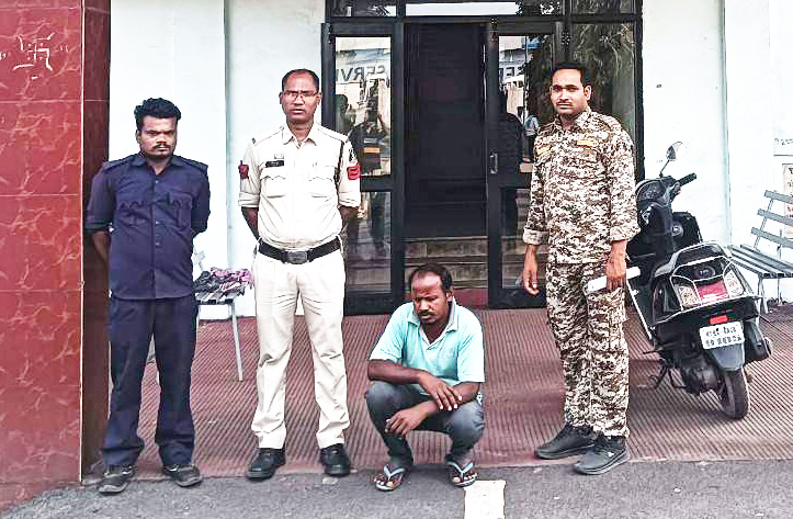 15 टन सरिया हेराफेरी, चोरी की संपत्ति खरीदने  वाले आरोपी को ओडिशा में दबोचा