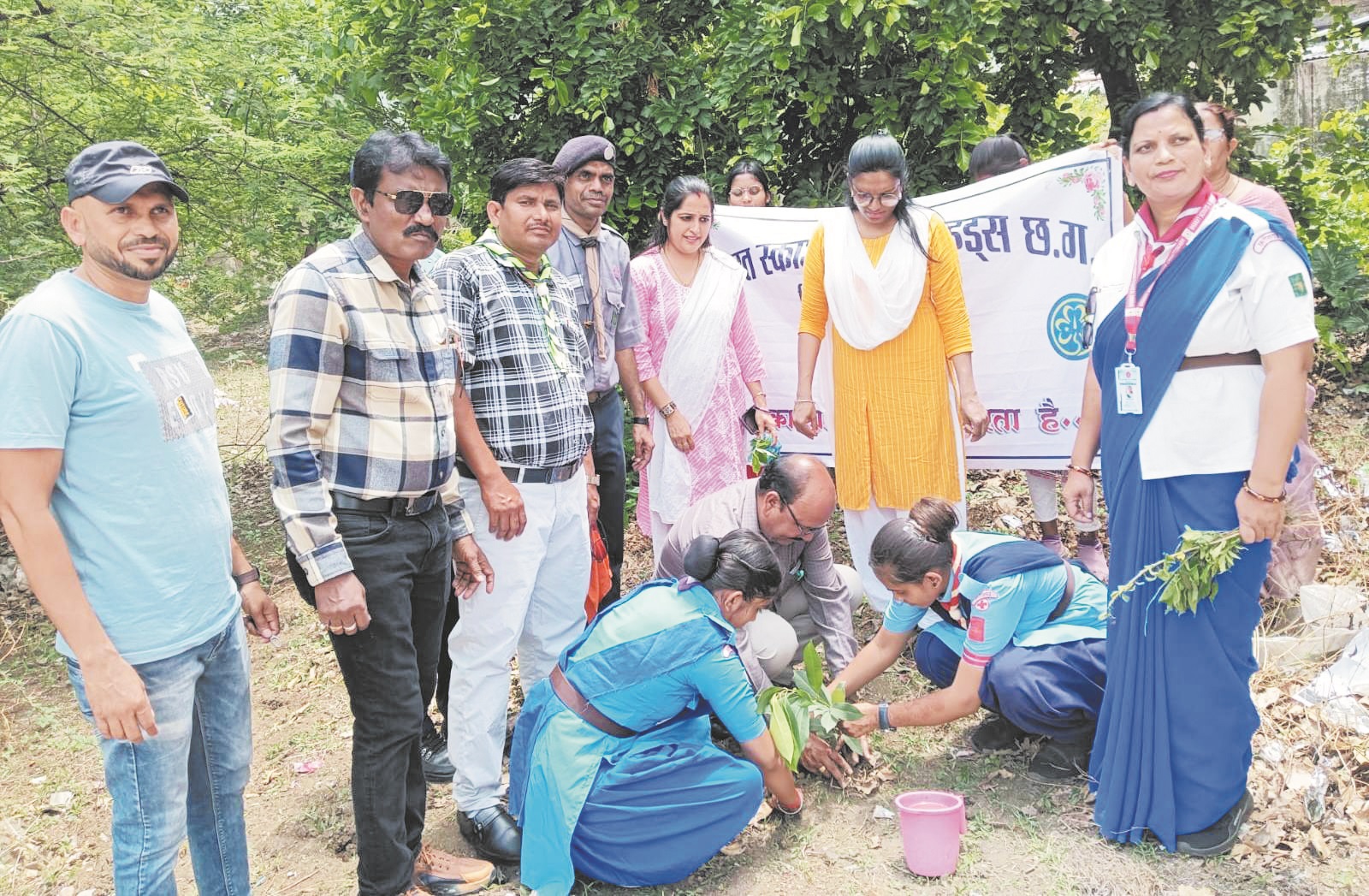 रोवर रेंजरों ने किया पौधरोपण