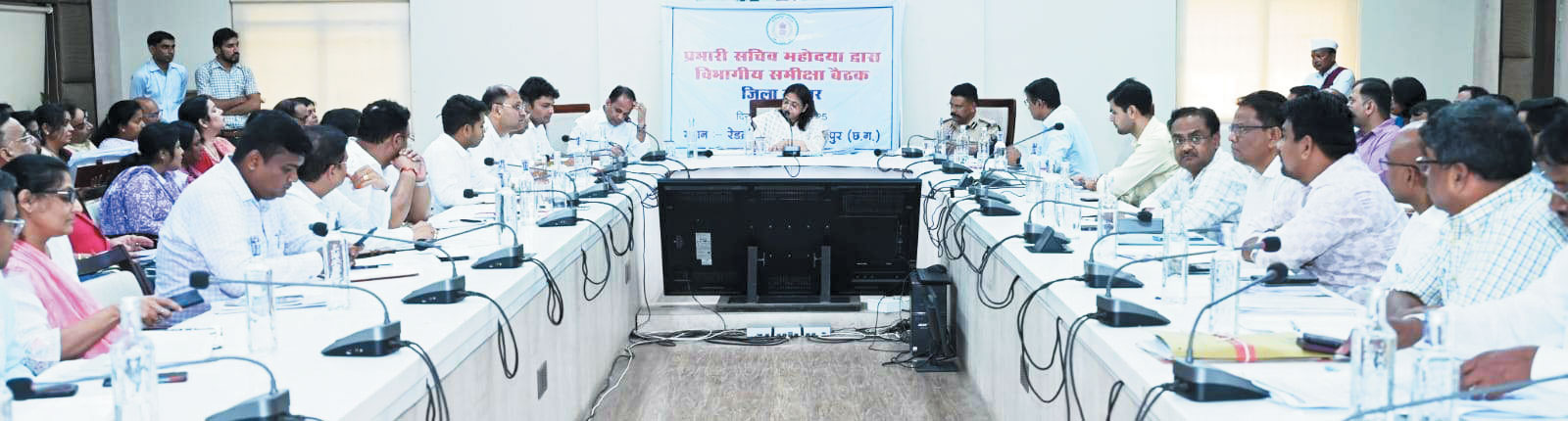 सुशासन तिहार, राजधानी जिले में सर्वाधिक शिकायत गंदगी सफाई की, 2.98 लाख शिकायतें मिली सुशासन तिहार, राजधानी जिले में सर्वाधिक शिकायत गंदगी सफाई की, 2.98 लाख शिकायतें मिली