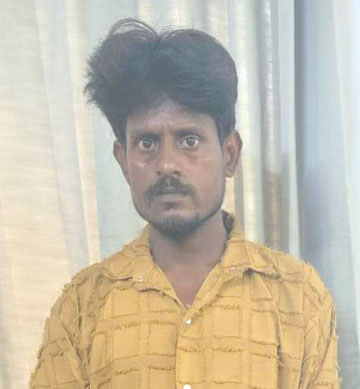 शहीद स्मारक पार्किंग स्थल के पास इलाहाबाद का युवक 4 किलो गांजा के साथ गिरफ्तार शहीद स्मारक पार्किंग स्थल के पास इलाहाबाद का युवक 4 किलो गांजा के साथ गिरफ्तार