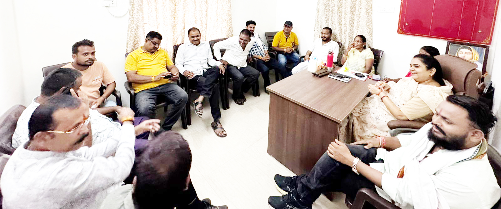 नपं परिषद की बैठक में कई निर्णय, श्रद्धांजलि सभा भी