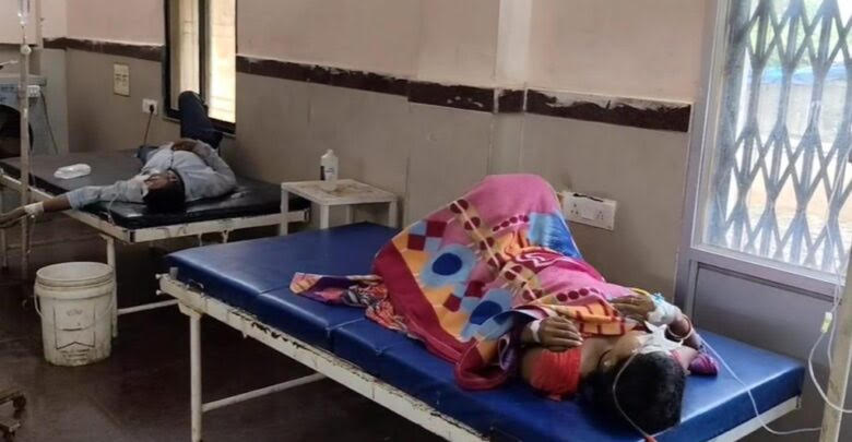परिवार ने जहर खाया, 3 बच्चों की मौत, दंपति गंभीर