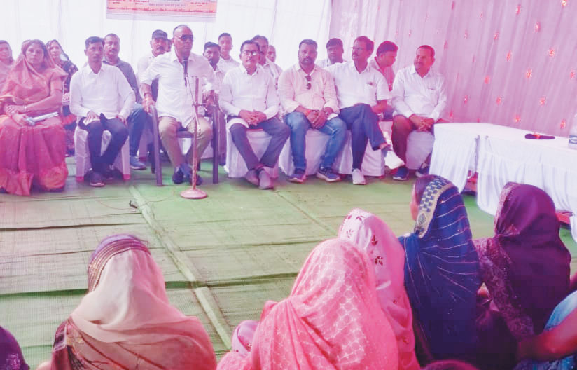 विधायक चन्द्राकर ने बताई मोदी सरकार की उपलब्धियां