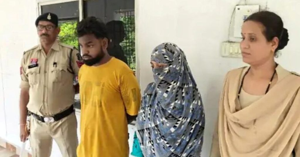 सोशल मीडिया से दोस्ती, खेत में बुलाकर बनाया वीडियो, फिर पिता से की फिरौती की मांग सोशल मीडिया से दोस्ती, खेत में बुलाकर बनाया वीडियो, फिर पिता से की फिरौती की मांग