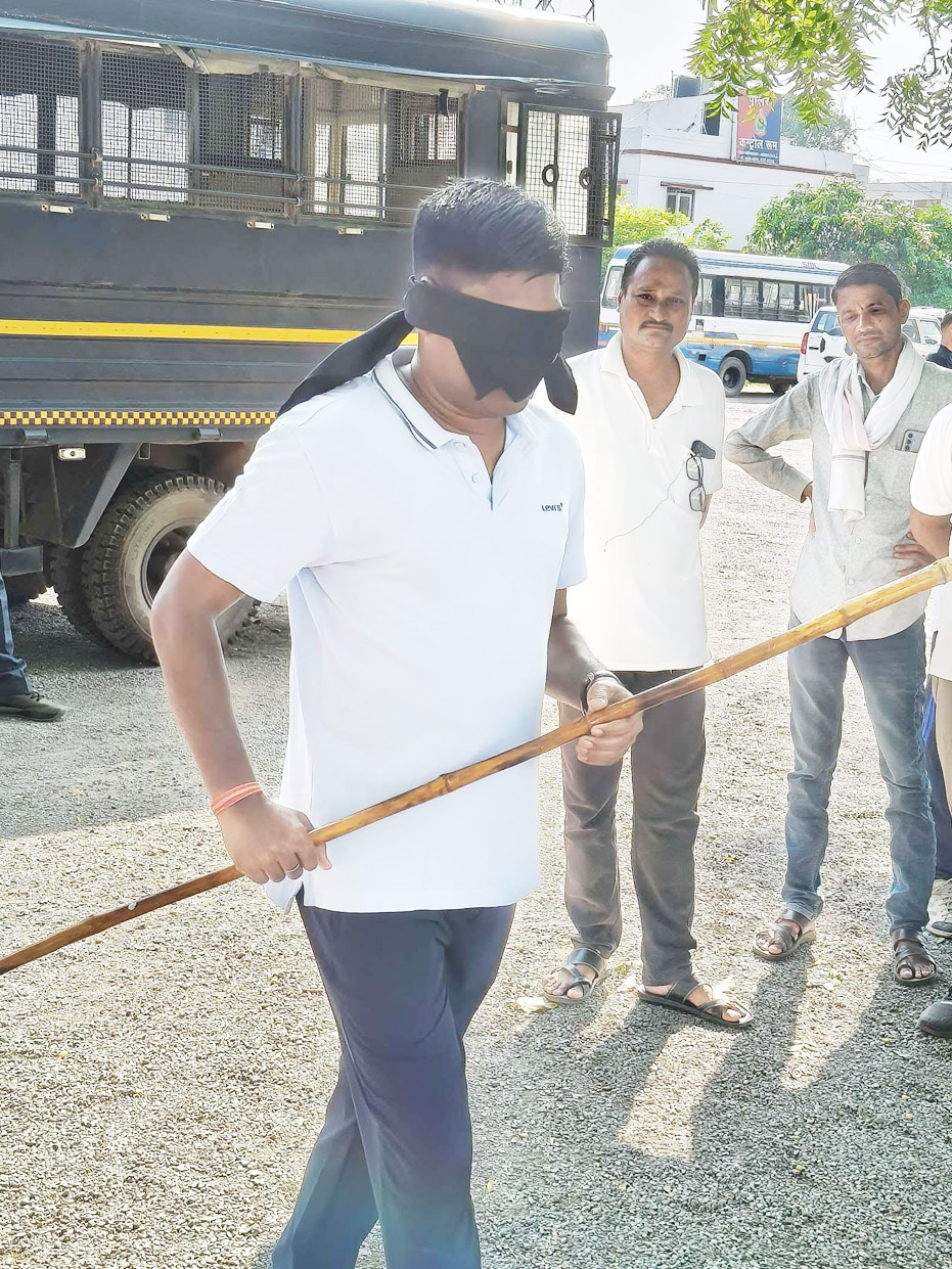 पारंपरिक खेलों में दिखा पुलिस का जोश और सामंजस्य