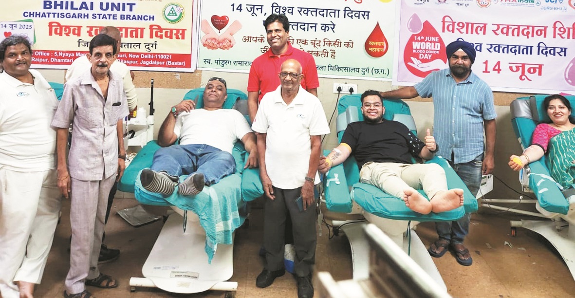 रक्तदान शिविर में 125 ने किया रक्तदान