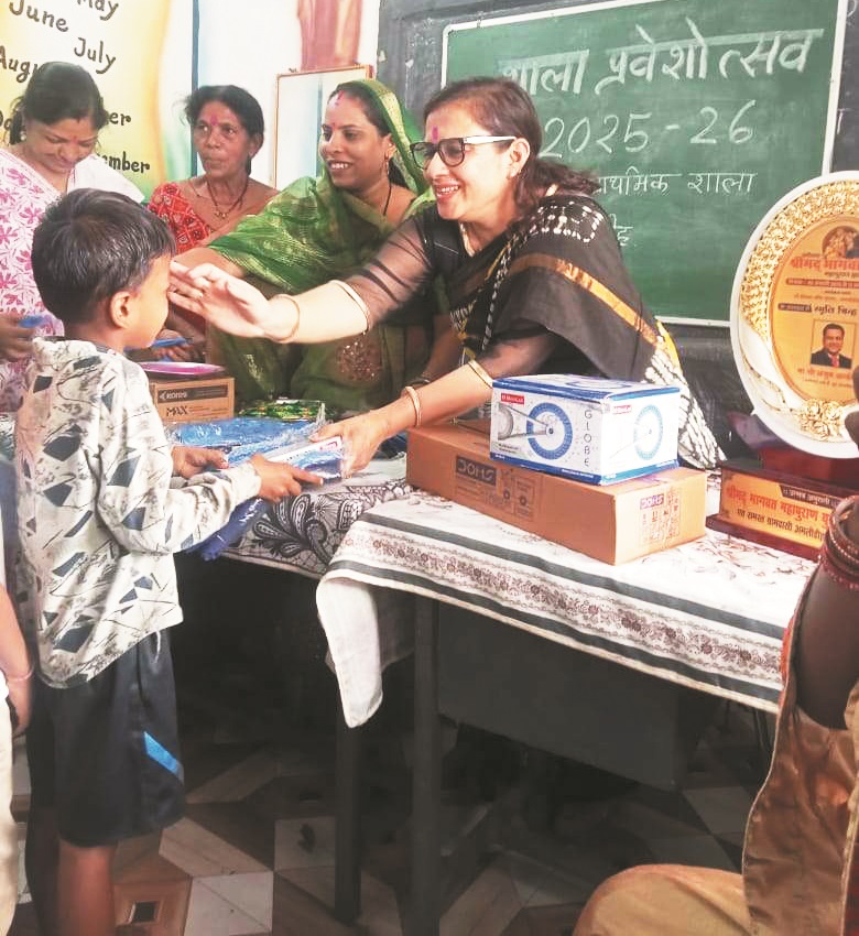 बच्चों के बौद्धिक विकास के साथ व्यवहारिक ज्ञान भी जरूरी