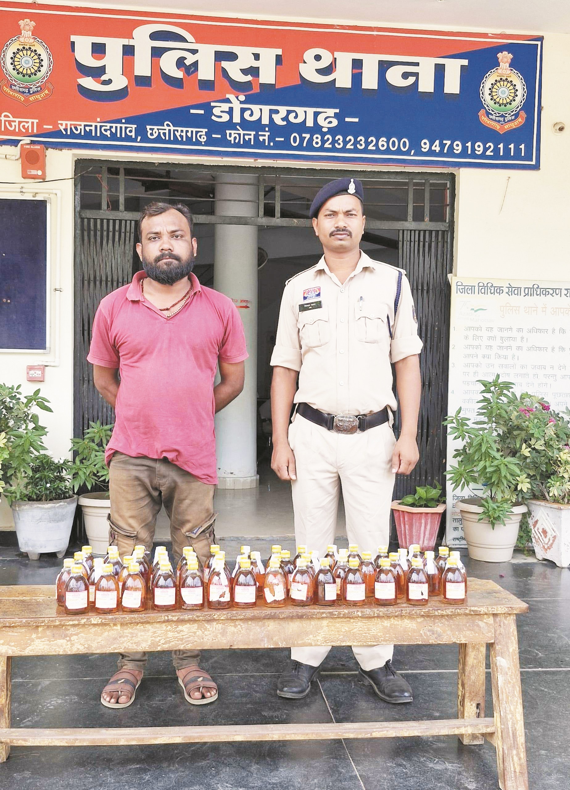 अवैध शराब बिक्री व पिलाने की सुविधा देने वाले 5 गिरफ्तार