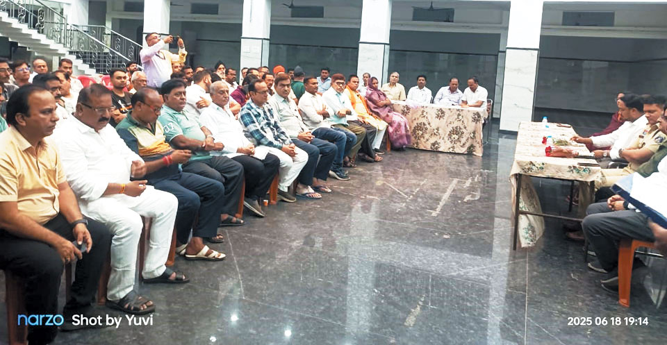 बढ़ रही अपराधिक घटनाएं, शहरवासियों ने एसडीएम व सीएसपी से की शिकायत बढ़ रही अपराधिक घटनाएं, शहरवासियों ने एसडीएम व सीएसपी से की शिकायत