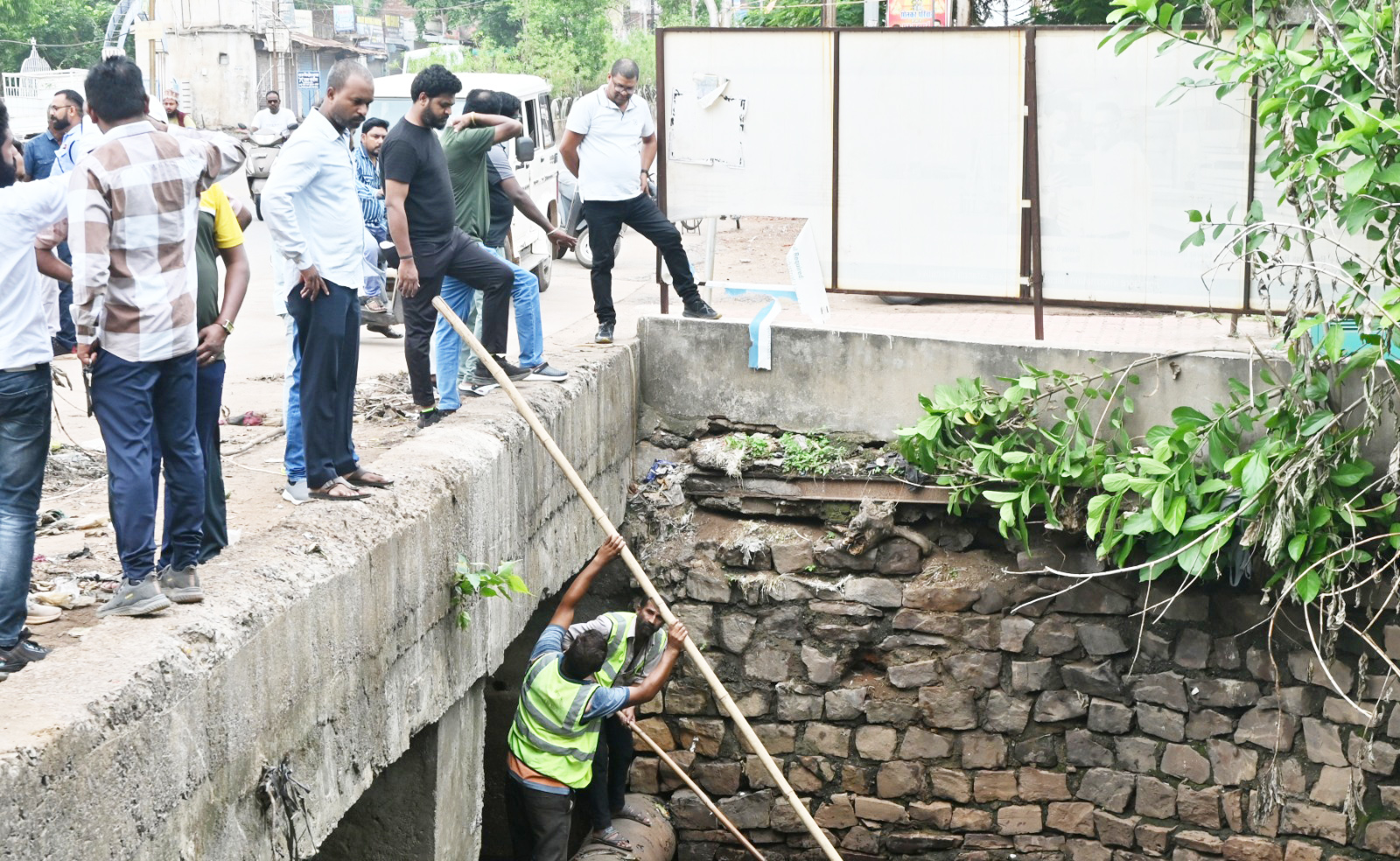 आयुक्त ने सीएंडडी वेस्ट प्लांट एवं वेडिंग जोन निर्माण का किया निरीक्षण
