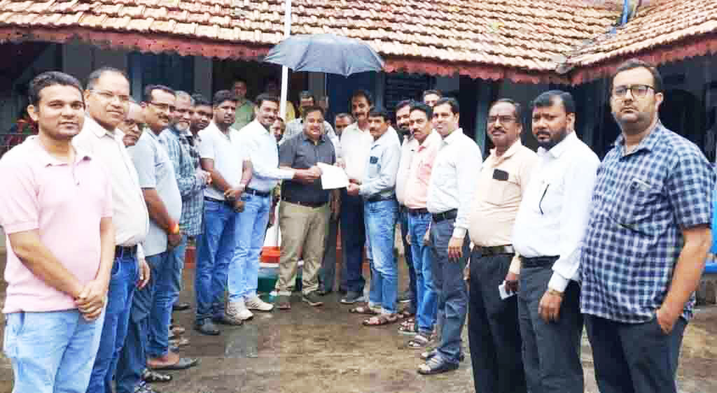 प्रदेश तृतीय वर्ग कर्मचारी संघ  व पेंशनरों ने सौंपा ज्ञापन