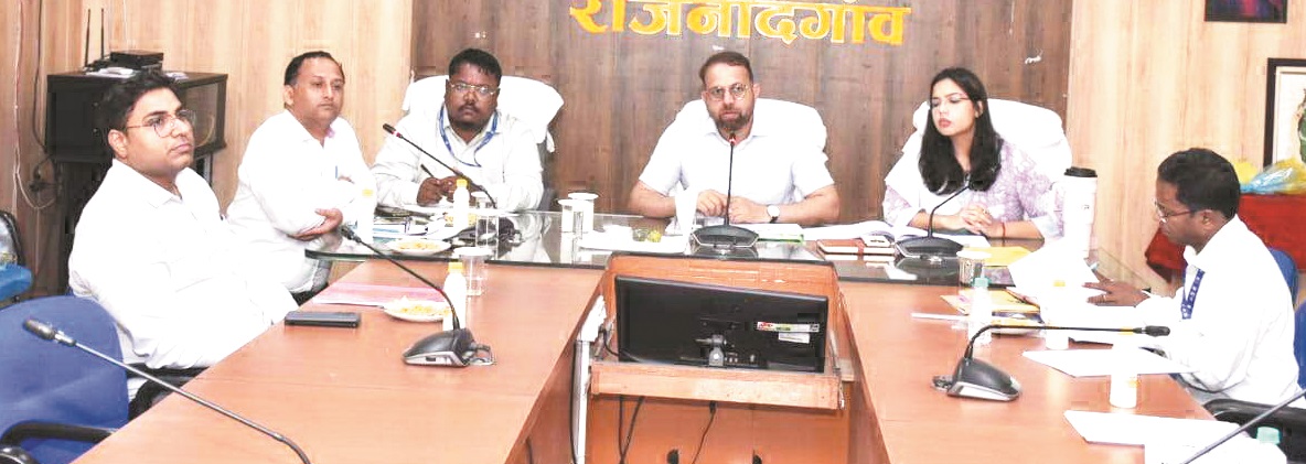 बैंकिंग क्षेत्र अधिक समावेशी और जनता के द्वार तक सेवाओं को पहुंचाने का बना माध्यम- कलेक्टर