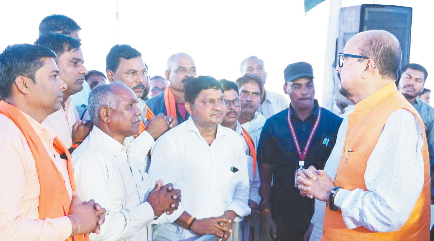 गांव का विकास तभी संभव, जब सब मिलकर काम करें-रमेन डेका