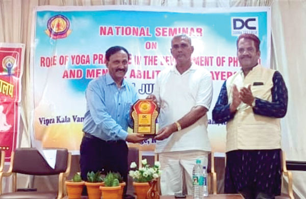 स्कूल और कॉलेज में योग अनिवार्य और नियमित होना आवश्यक-ज्ञानेश शर्मा