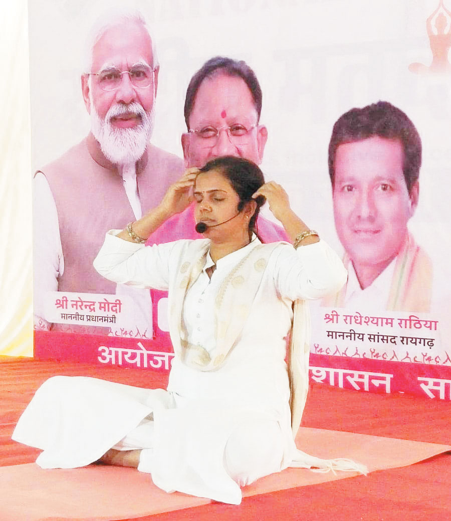 मानवता के लिए भारत का आध्यात्मिक उपहार है योग-सांसद राठिया